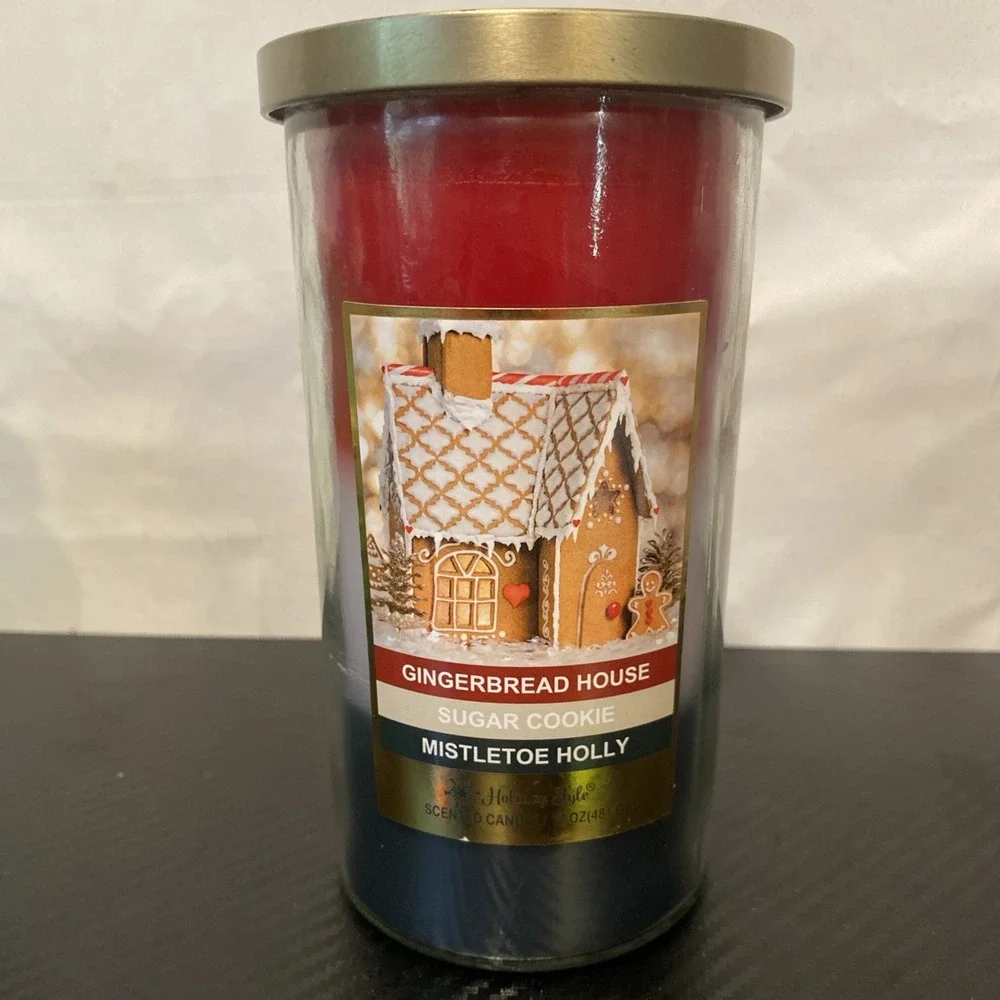 Holiday Style Triple‎ Scent Candle Holly/ Gingerbread /Sugar Cookie 17oz.